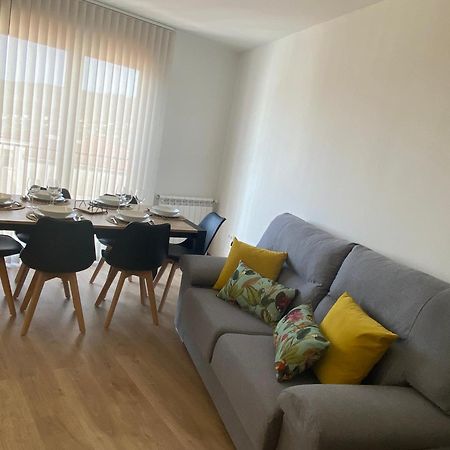 Apartamentos Luisa سانتياغو دي كومبوستيلا المظهر الخارجي الصورة