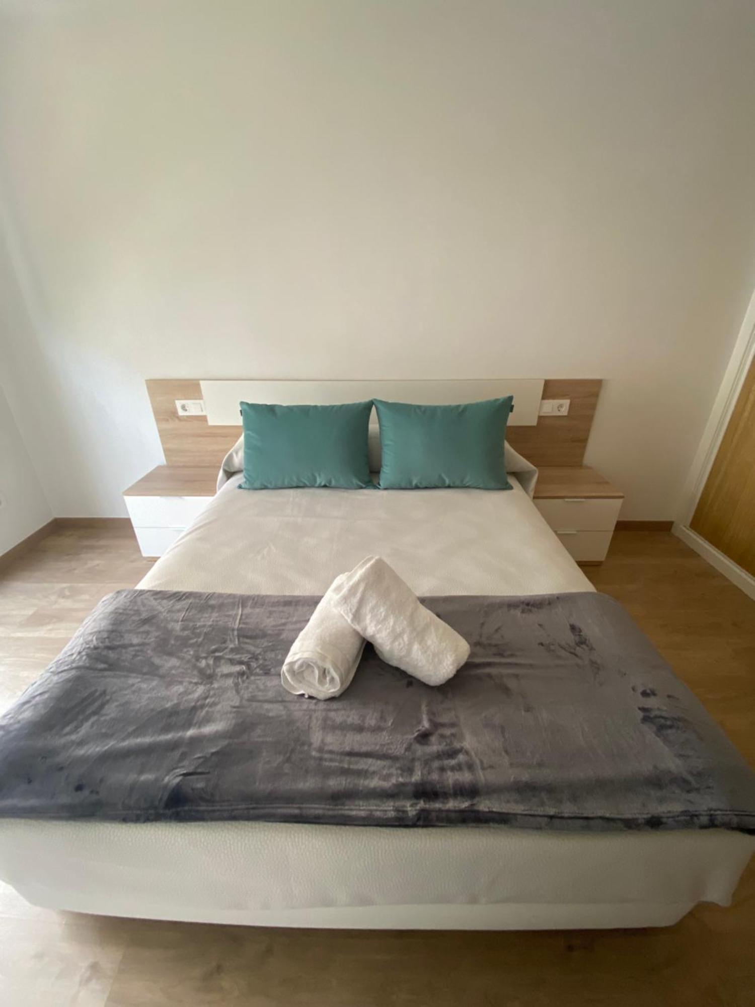 Apartamentos Luisa سانتياغو دي كومبوستيلا المظهر الخارجي الصورة
